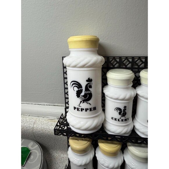 Vintage Hazel Atlas 17 pc Milk Glass Black Rooster Design Spices Shaker Set w/ B - Picture 6 of 13
